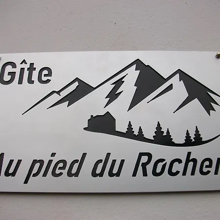 Au Pied Du Rocher Sewen