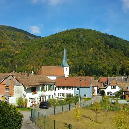 Apartman Au Pied Du Rocher